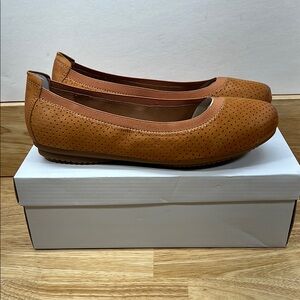 NEW Josef Seibel 37, 6-6.5 Leather Women's Orange Tan Ballet Flats